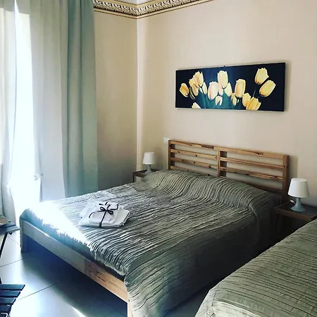 Via Fiume Cento 17 Специя